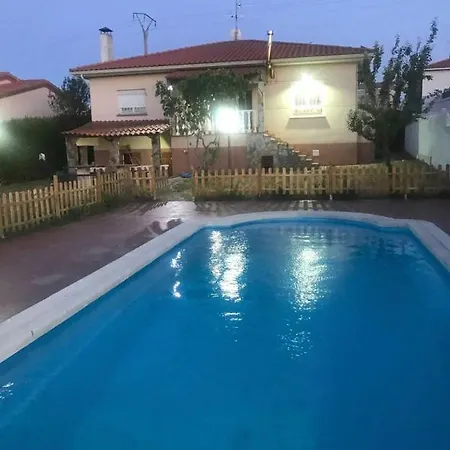 Vakantiehuis Chalet Piscina Privada Salamanca *